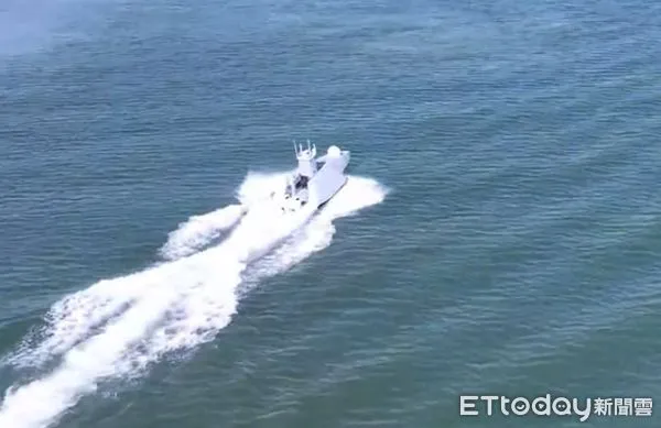 ▲▼台船軍用無人船「奮進魔鬼魚號」，可以發射魚雷主打不對稱作戰。（圖／台船提供）