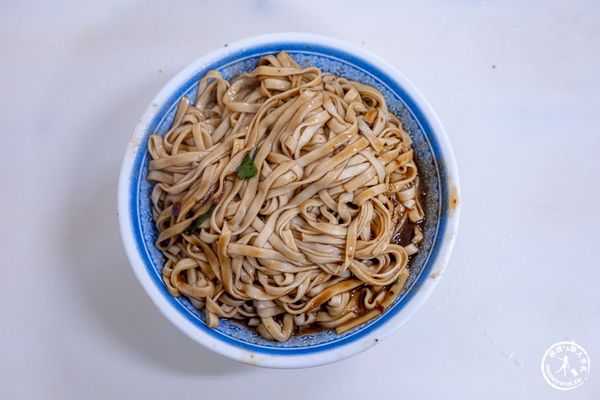 ▲▼宜蘭文昌炸醬麵-在地人推薦必吃！(交通停車.菜單價格)。（圖／部落客桃桃授權提供）
