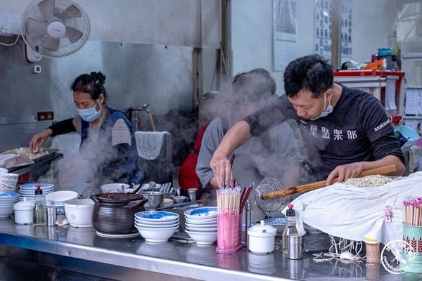 ▲▼宜蘭文昌炸醬麵-在地人推薦必吃！(交通停車.菜單價格)。（圖／部落客桃桃授權提供）