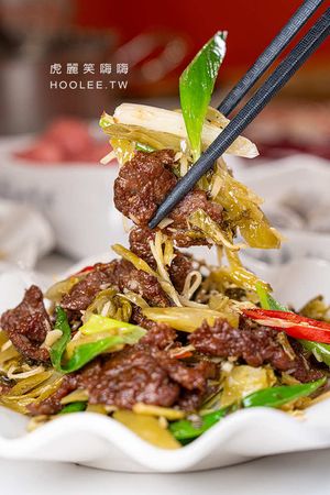 ▲▼山皇牛潮汕溫體牛肉火鍋(高雄)肉控必吃涮牛肉!產地直送多達10種部位,老饕推薦胸口油及手打牛肉丸。（圖／部落客虎麗授權提供）