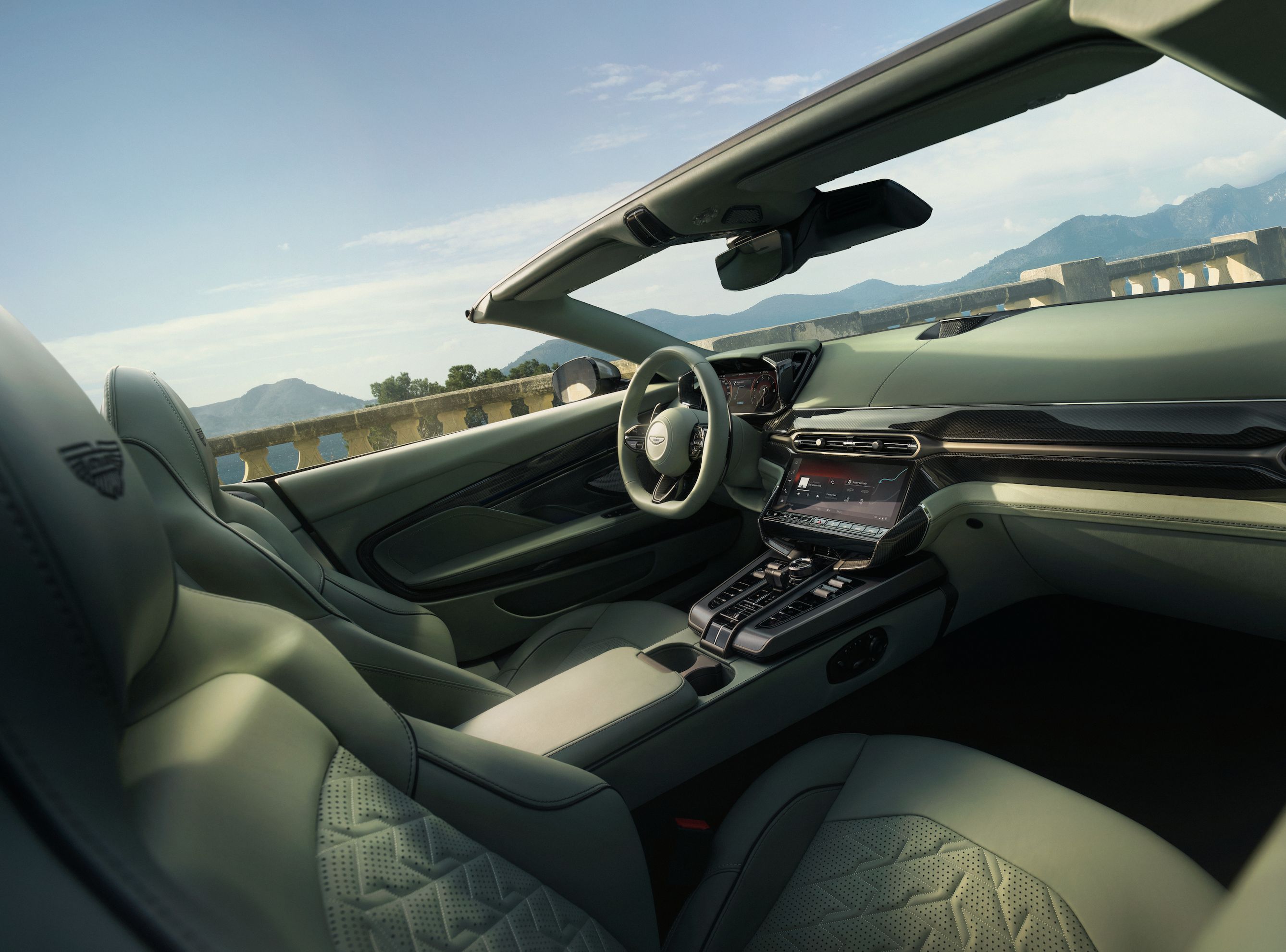 ▲Vanquish Volante。（圖／翻攝自Aston Martin）