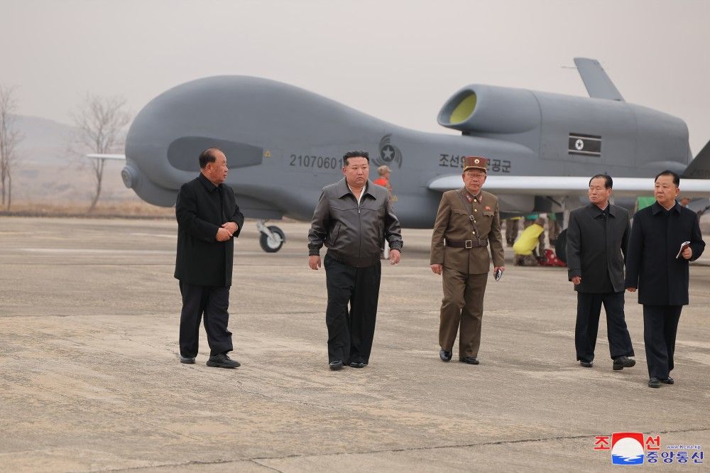 ▲▼北韓官媒公開金正恩搭乘空中預警機視察的畫面。（圖／翻攝自朝中社）