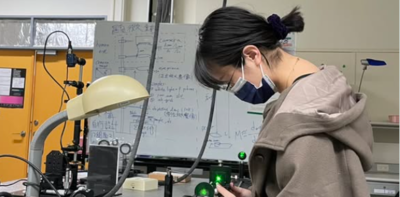 陽明交大光電系招生片爆紅!網歪樓「2學霸正妹」:想當同學
