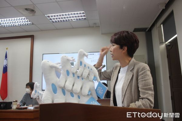▲台南山區包含玉井區、楠西區、南化區、左鎮區、大內區等地芒果、荔枝、龍眼及地瓜著果率不佳、長不大嚴重影響收成，陳亭妃爭取農民災損權利。（圖／記者林東良翻攝，下同）
