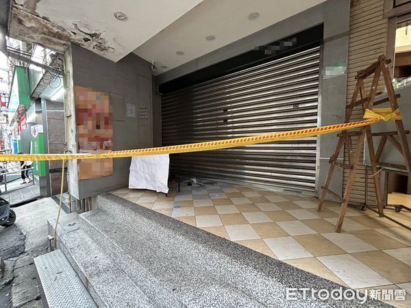 ▲▼桃園驚傳情殺案，30歲姜男趁28歲李女買飲料時，從背後猛刺再自殘，現場滿地鮮血             。（圖／記者沈繼昌翻攝，照片已做變色處理）