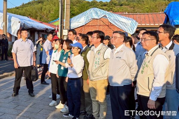 ▲行政院長卓榮泰前往台南視察0121嘉南地區地震災後復原重建情形，要求行政團隊攜手地方政府與地方民代，共同找出問題，用最快時間讓所有災損得以彌平。（圖／記者林東良翻攝，下同）