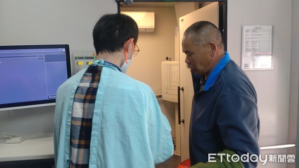 ▲南投縣衛生局響應世界結核病日，赴仁愛鄉華崗部落辦理結核病篩檢活動。（圖／南投縣衛生局提供）