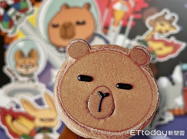▲頑皮世界動物園邀請所有大小朋友，於兒童節4天連假來參加《動物遊行嘉年華》，用最萌的動物裝扮，跟著動物花車遶場，在非洲戰鼓表演聲中，和熱情的動物互動。（圖／記者林東良翻攝，下同）
