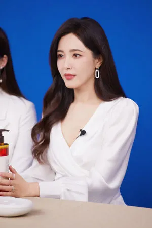 ▲粉絲發現送曾黎的禮物被轉售。（圖／翻攝自曾黎工作室微博）