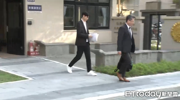▲▼Andy老師赴調查局北機站協助釐清群海娛樂逃漏稅疑雲。（圖／民眾提供）