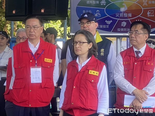▲▼副總統蕭美琴視察「2025全社會防衛韌性委員會實地演練：大規模疏散撤離及避難收容處所」。（圖／記者黃國霖攝）