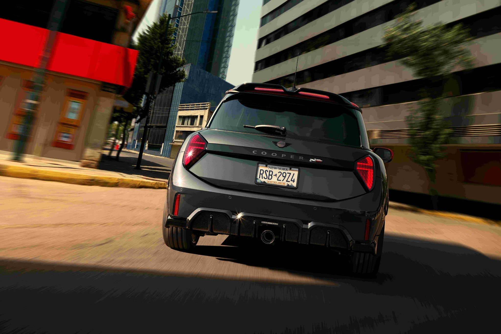 ▲MINI Cooper JCW、敞篷車登台。（圖／翻攝自MINI）