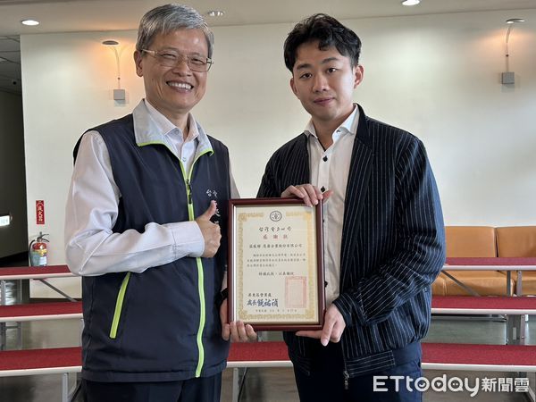 ▲大用戶座談會台電全體員工與用戶合影。             。（圖／台電屏東區處提供）