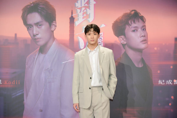 ▲幸卓輝、林輝瑝、紀成澔、葛兆恩、夏和熙出席《對立而已》首映會。（圖／三立提供）