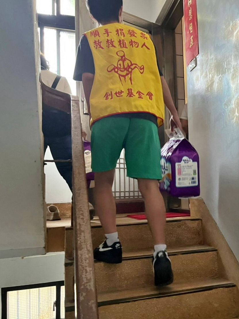 ▲高三生叢灝日投身創世義工。（圖／創世基金會基隆院提供）