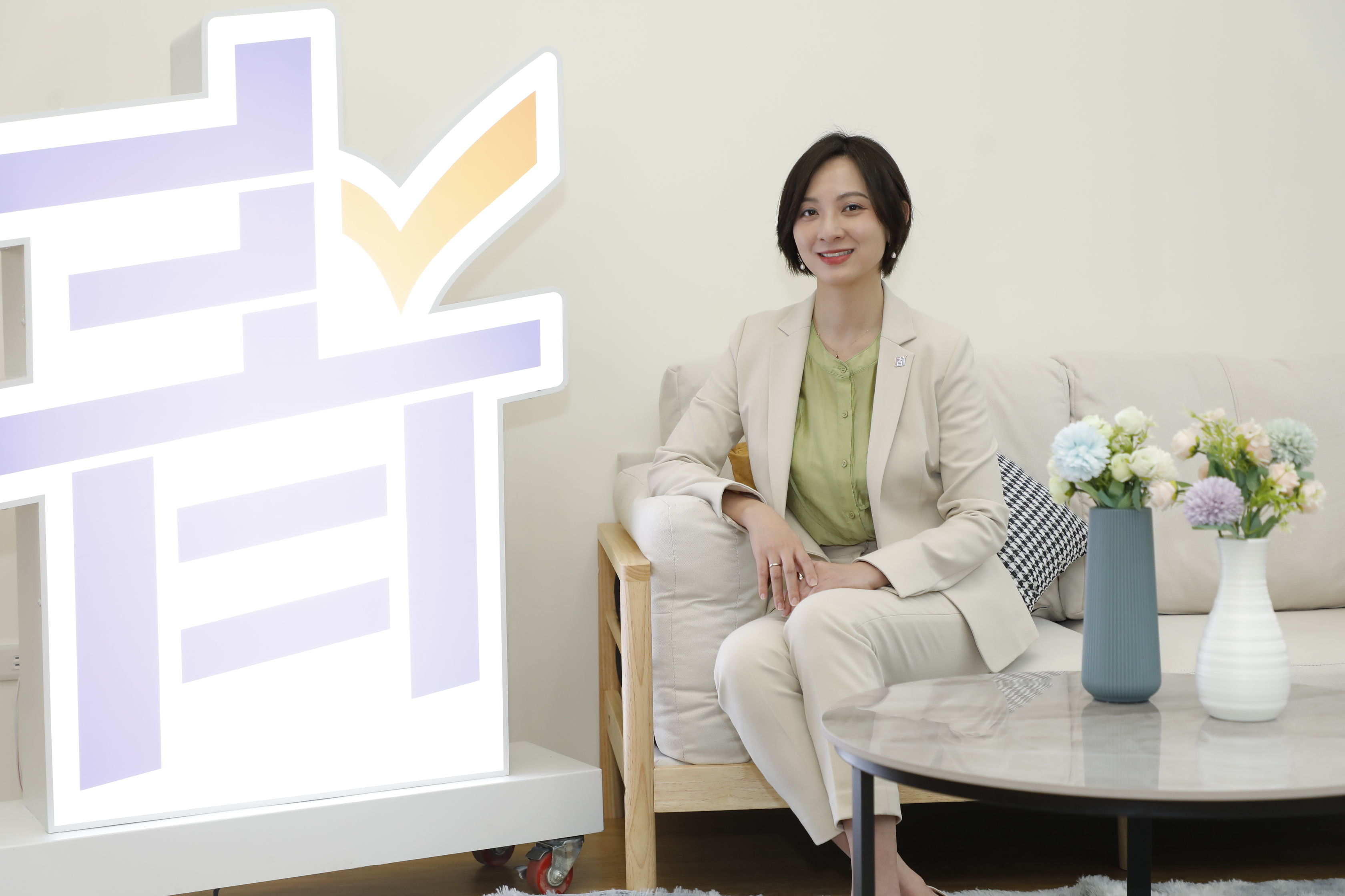 ▲▼新北市政府第九處青創基地-「新北青創土城電商基地」28日正式啟用，為青年創業者打造電商創業新樞紐。市長侯友宜、青年局長邱兆梅親自體驗電商包貨作業驗收基地設施功能(業配)。（圖／記者湯興漢攝）