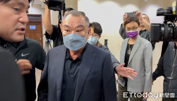 ▲▼快訊／麗寶集團爆內線交易　董事長吳寶田父女移送北檢。（圖／記者劉昌松攝）