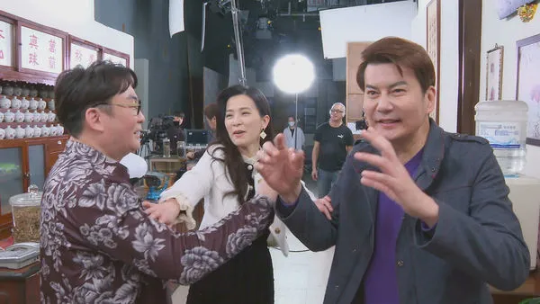 ▲《好運來》拍攝中，直擊賴芊合、楚宣、倪齊民、洪毛。（圖／民視提供）