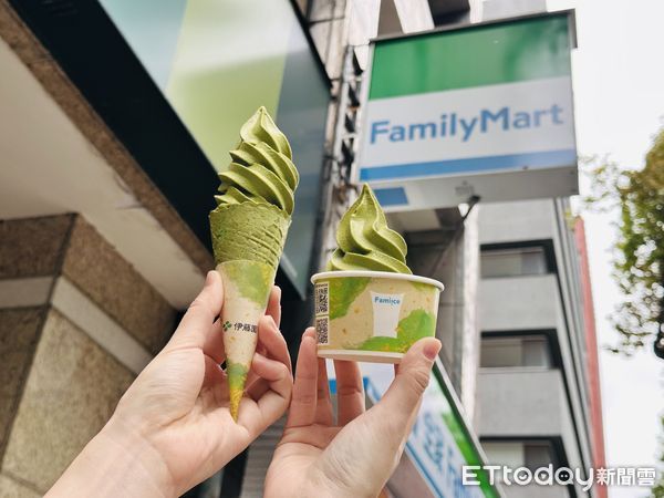 ▲▼全家Fami!ce與日本第一茶品牌「伊藤園」合作，新推「伊藤園抹茶霜淇淋」。（圖／記者林育綾攝）