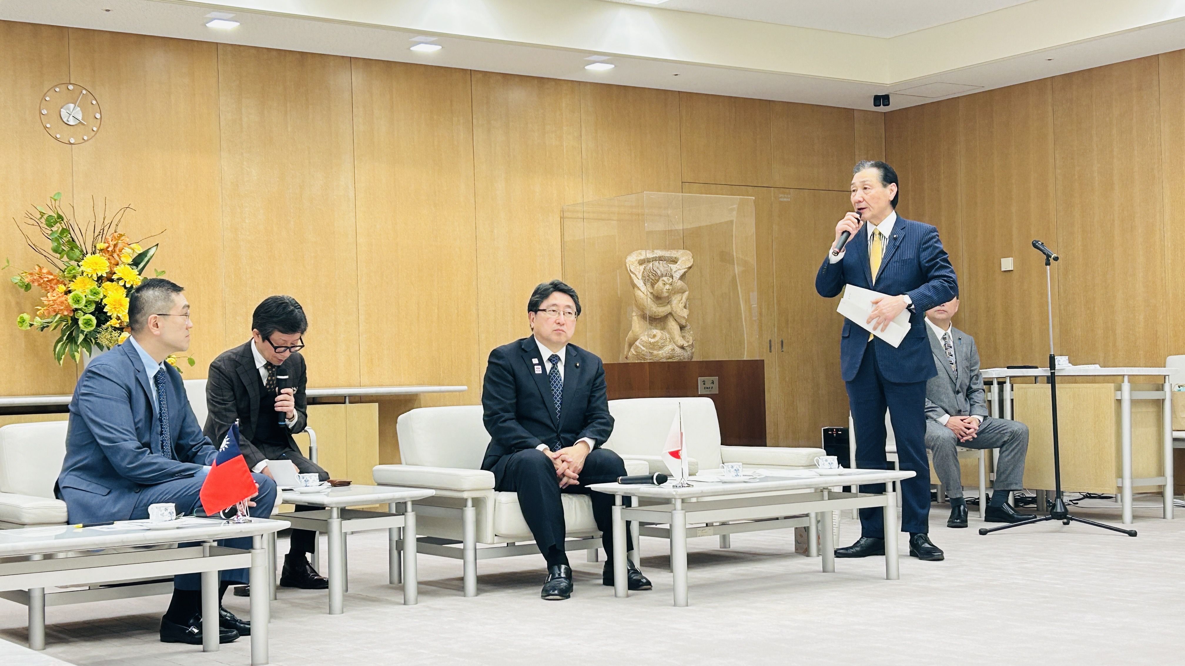 ▲謝國樑率團訪日會三政要。（圖／記者郭世賢翻攝）