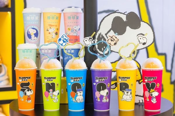 ▲▼7-11與史努比聯名，推出多款鮮食、霜淇淋。（圖／業者提供）