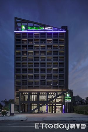 ▲▼  嘉義智選假日酒店攜手球芽基金 力挺2025中華職棒新賽季   。（圖／記者翁伊森翻攝）