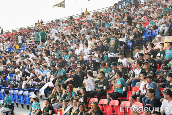 ▲▼    嘉義智選假日酒店攜手球芽基金 力挺2025中華職棒新賽季   。（圖／記者翁伊森翻攝）