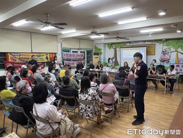 ▲▼    民雄興中社區舉辦社區治安會議，讓警民一同攜手打造和諧、安全、可靠的家園   。（圖／民雄分局提供）