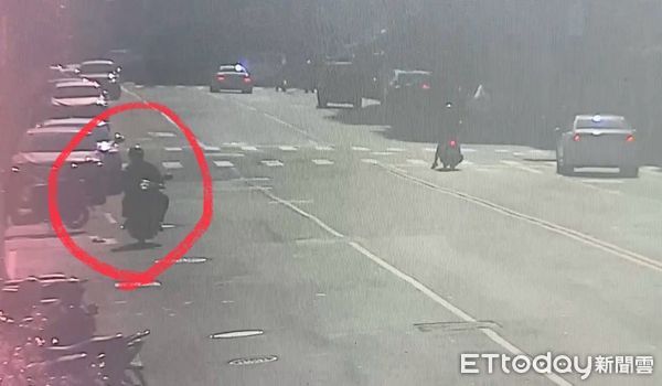 ▲▼一名陳姓老翁日前騎車返家途中，不慎遺失裝有20萬元現金的紙袋。（圖／記者吳世龍翻攝）