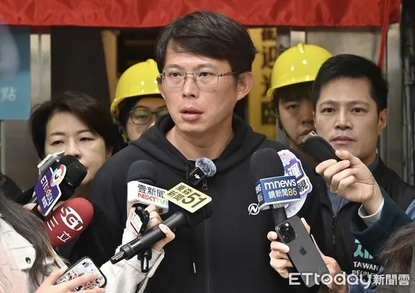 ▲▼黃國昌出席民眾黨防災士據點揭牌記者會。（圖／記者李毓康攝）