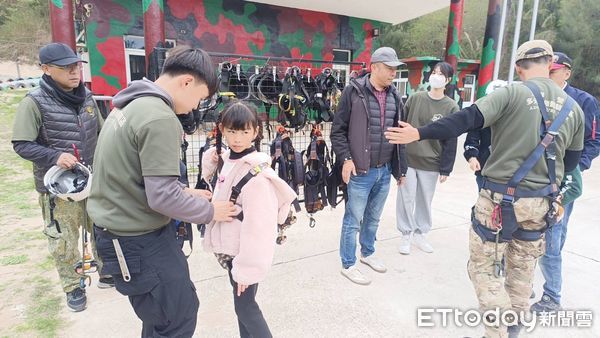 ▲▼為活絡金門夜間觀光，並有效利用閒置空間，藝耕有限公司攜手柳營推出全新觀光活動「2025戰地奇幻夜」。（圖／記者林名揚翻攝）