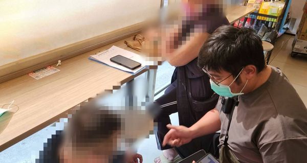 ▲警方逮捕車手。（圖／警方提供）