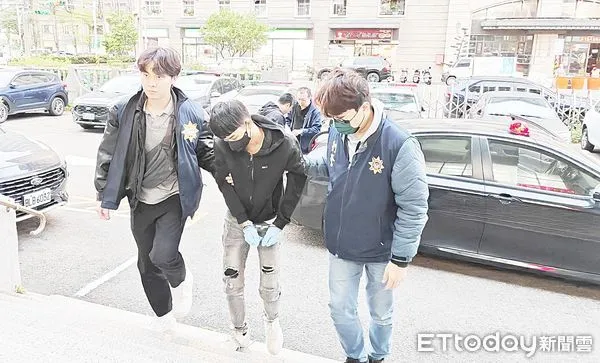 ▲桃園市平鎮區高雙路一處招待所昨天上午發生槍擊案，專案小組南下苗栗帶回吳姓犯嫌到案。（圖／記者沈繼昌翻攝）