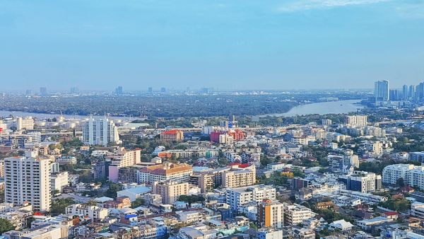 ▲▼泰人妻女星亞美將報平安曝強震現況。（圖／翻攝自Facebook／亞美將 AmiJan - 鄧莉穎）