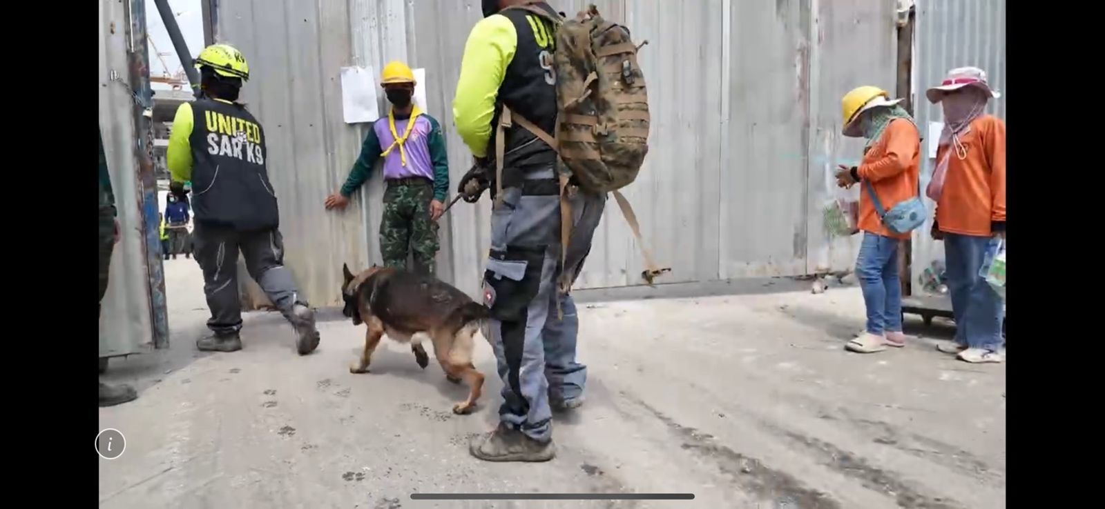 【緬甸強震直擊】曼谷政府大樓崩塌瞬間曝光　煙塵滿天民眾奔逃