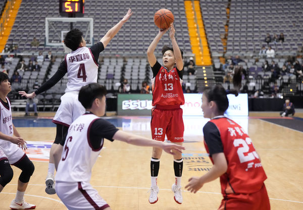 ▲佛光李宜樺、楊淑淨、台師大林佳蓉。（圖／大專體總提供）