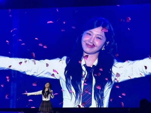 ▲▼鄭恩地現身高雄櫻花季。（圖／讀者提供）