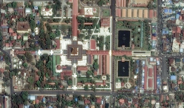 ▲▼  緬甸大地震衛星影像前後對比照。曼德勒的瑪哈穆尼（Mahamuni）。（圖／路透）