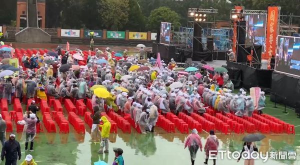 ▲▼民進黨新北宣講活動，從進場的狀況，可以注意到中央與民代責任額的動員狀況。（圖／記者皮心瑀攝）