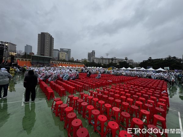▲▼民進黨新北宣講活動，從進場的狀況，可以注意到中央與民代責任額的動員狀況。（圖／記者皮心瑀攝）