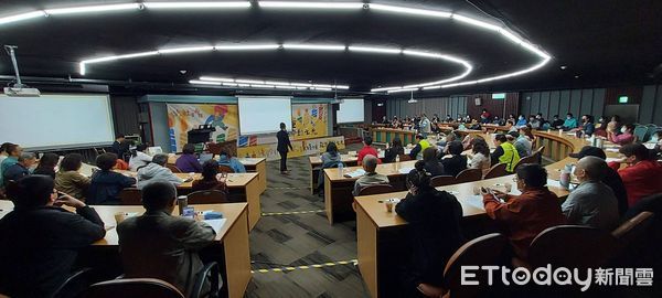 ▲台南市勞工局30日上午在富野溫泉會館國際會議廳舉辦「優質勞動、幸福職場」勞工論壇，就「永續力量.點燃勞動之光」議題進行對話與交流。（圖／記者林東良翻攝，下同）