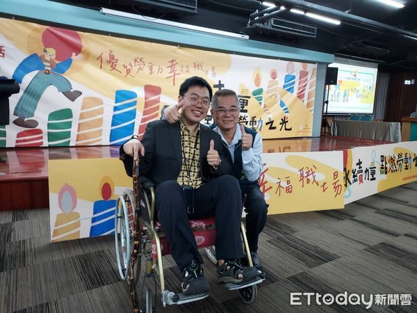 ▲台南市勞工局30日上午在富野溫泉會館國際會議廳舉辦「優質勞動、幸福職場」勞工論壇，就「永續力量.點燃勞動之光」議題進行對話與交流。（圖／記者林東良翻攝，下同）