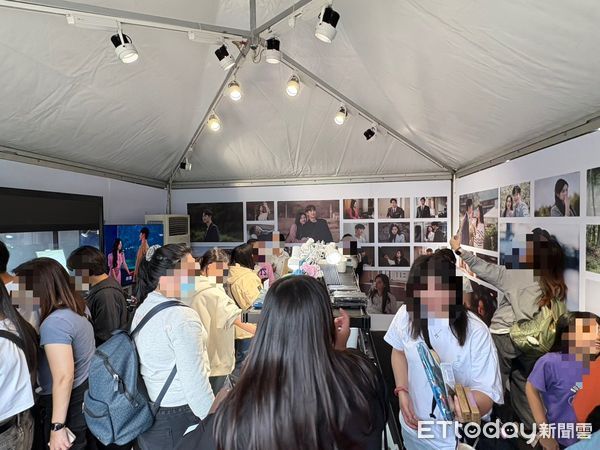 ▲▼粉絲力挺金秀賢。（圖／記者孟育民攝）