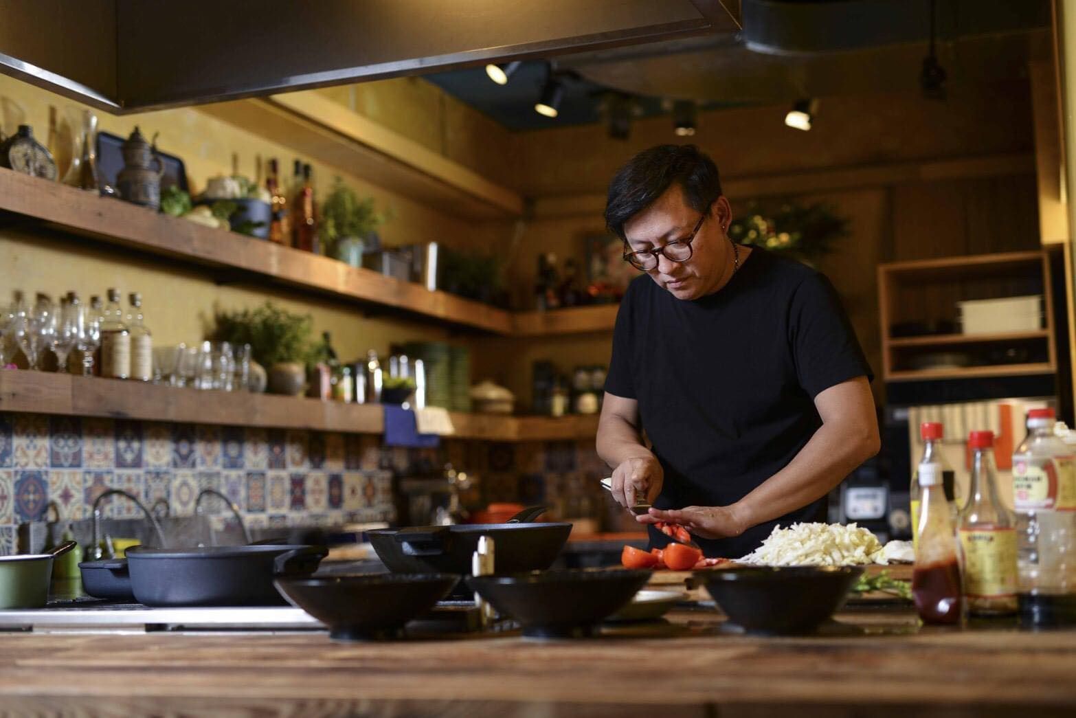 ▲▼詹姆士發聲和拌麵品牌已無關聯。（圖／翻攝自Facebook／詹姆士）