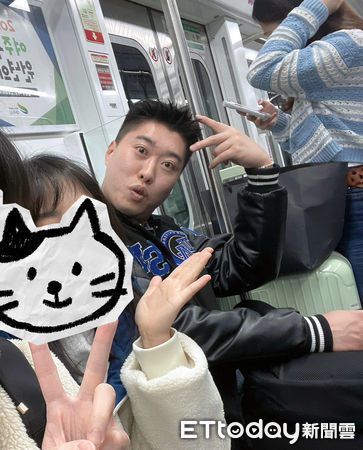 ▲▼「春峯僉智阿爸」本人超帥！萬人朝聖好羨慕。（圖／記者吳睿慈攝）