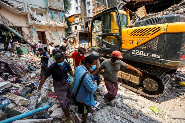 ▲▼緬甸芮氏規模8.2地震，第二大城曼德勒（Mandalay，瓦城）災情。（圖／路透）
