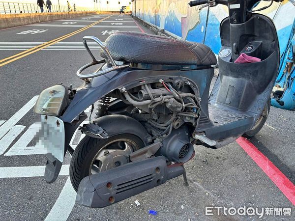 ▲13歲少年騎車載15歲友 疑過彎失控摔車1死1傷。（圖／記者郭世賢翻攝）