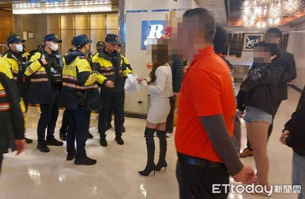 ▲桃園警察分局連續3日以專案性勤務規劃「雷霆除暴擴大臨檢」工作。（圖／桃園警察分局提供、下同）