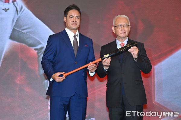 ▲▼林智勝引退宣告記者會，右為魏應充。（圖／記者李毓康攝）