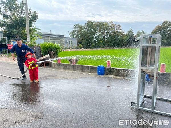 ▲▼ 嘉義縣消防局鹿草分隊  嘉有小小消防員！消防體驗熱鬧登場   。（圖／嘉義縣消防局提供）